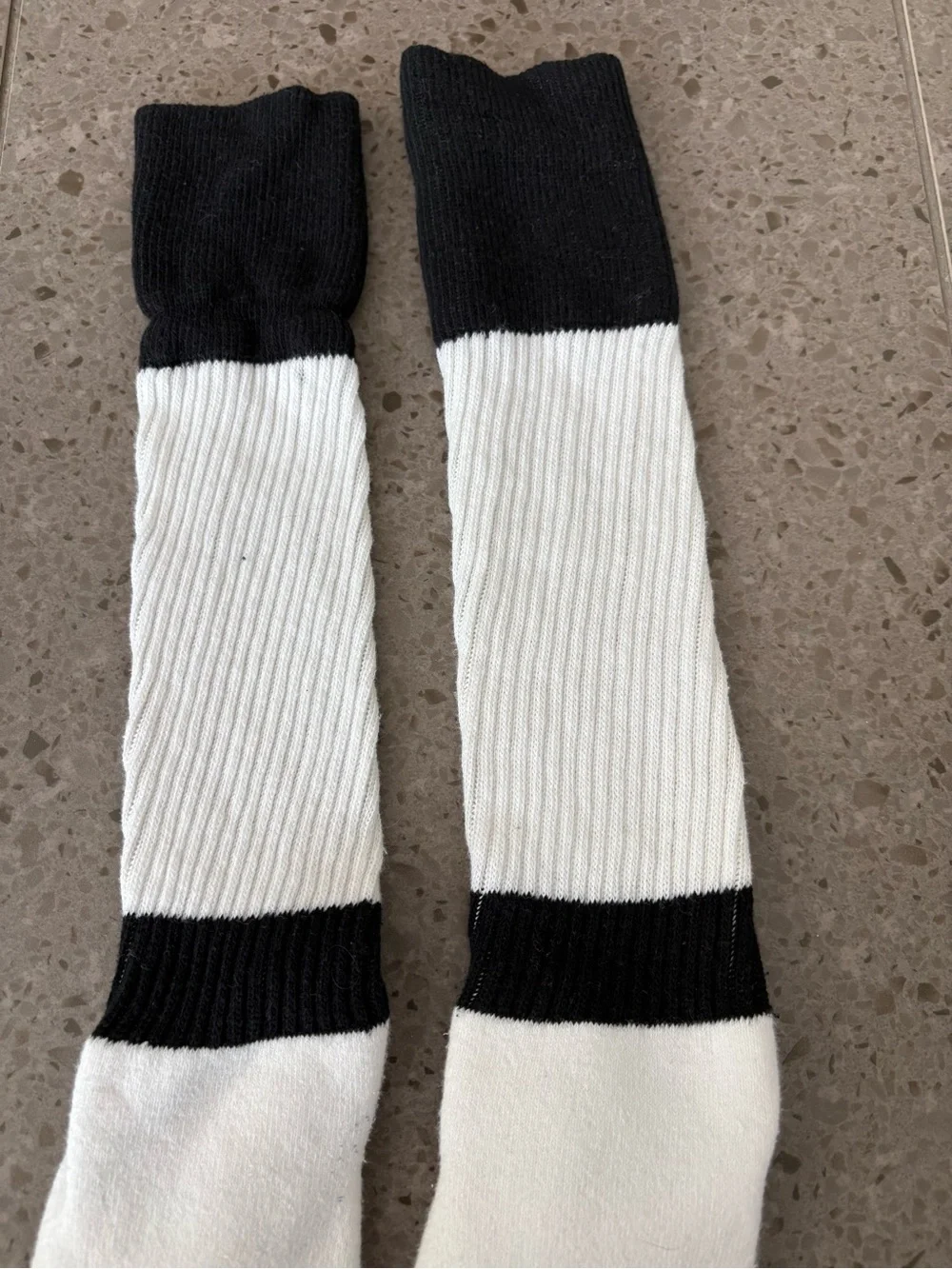 Cell block 13 - Black & White Athletic Crew Socks